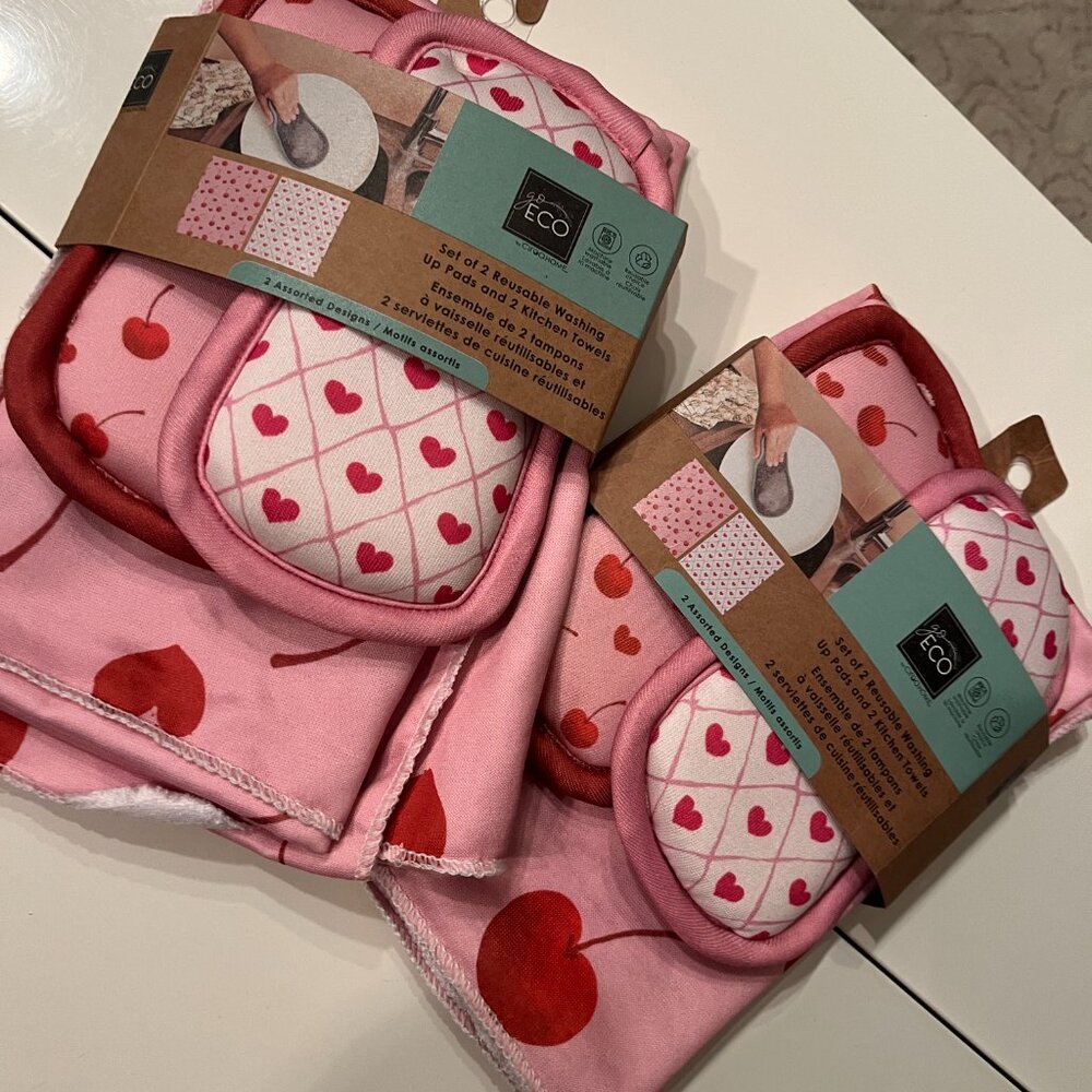 Ciroa Home Heart Kitchen Towels & Reusable Washing Pads (2 Sets - New)